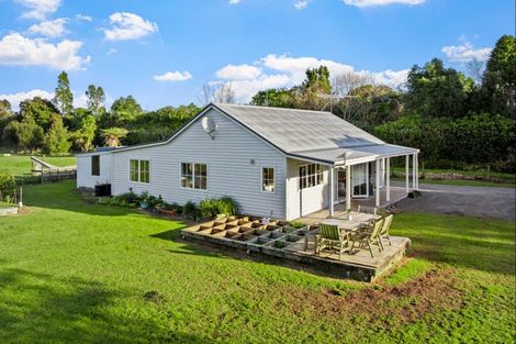 Photo of property in 242b Omaha Flats Road, Tawharanui Peninsula, 0986