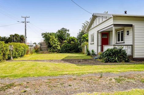 Photo of property in 63 King Street, Opunake, 4616