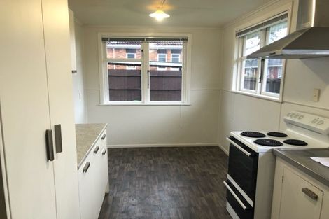 Photo of property in 3166 Great North Road, New Lynn, Auckland, 0600