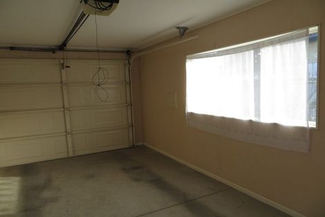 Photo of property in 12 Belcoo Crescent, East Tamaki, Auckland, 2013