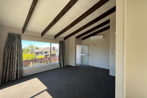 Photo of property in 2/10 Waratah Street, Birkenhead, Auckland, 0626
