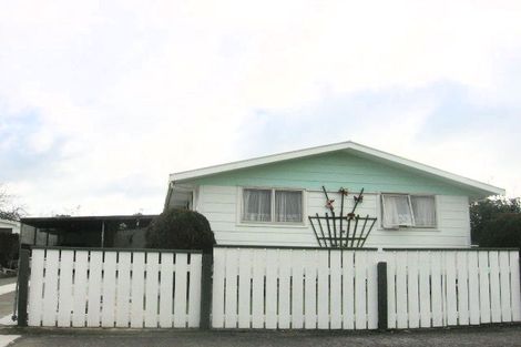 Photo of property in 12 Ashton Place, Highbury, Palmerston North, 4412