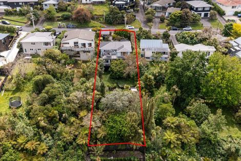 Photo of property in 40 Peter Terrace, Castor Bay, Auckland, 0620