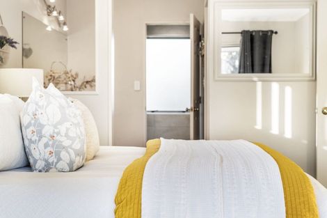 Photo of property in 32 Starlight Cove, Hobsonville, Auckland, 0618