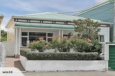 Photo of property in 92 Russell Terrace, Berhampore, Wellington, 6023