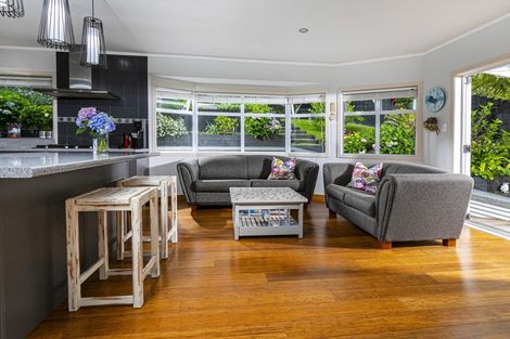 Photo of property in 29 Korotaha Terrace, Rothesay Bay, Auckland, 0630