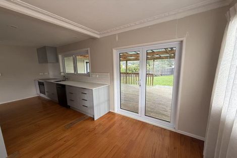 Photo of property in 69 La Rosa Street, Green Bay, Auckland, 0604