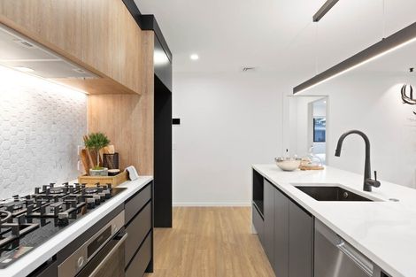 Photo of property in 7a Gambare Place, Wattle Downs, Auckland, 2103