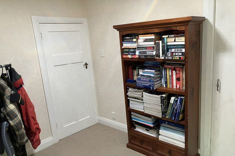 Photo of property in 8 Taungata Road, York Bay, Lower Hutt, 5013