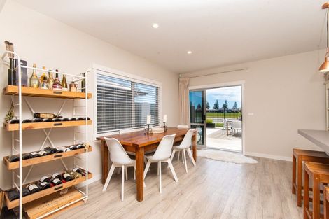 Photo of property in 12 Ruakituri Place, Te Awa, Napier, 4110