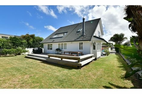 Photo of property in 11a Milton Road, Orewa, 0931