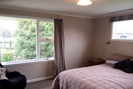 Photo of property in 14 Cherryburton Place, Shirley, Christchurch, 8013