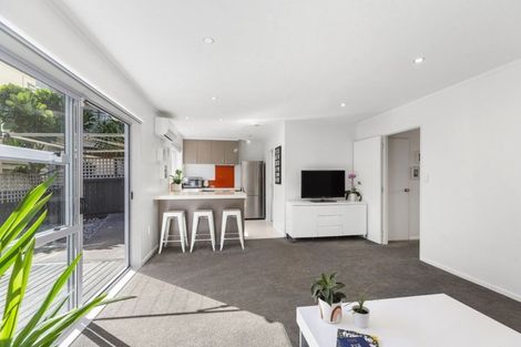 Photo of property in 5a Duke Street, Mount Victoria, Wellington, 6011