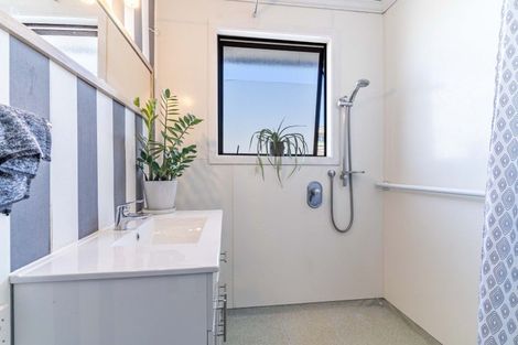 Photo of property in 8 Mackenzie Street, Winton, 9720