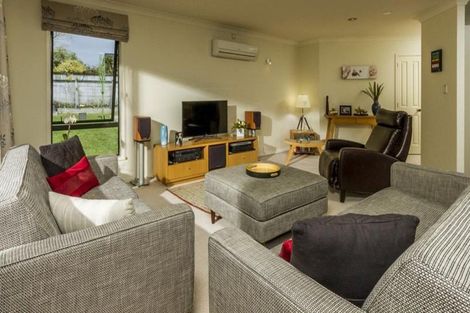 Photo of property in 45 Te Wharau Drive, Greenhithe, Auckland, 0632