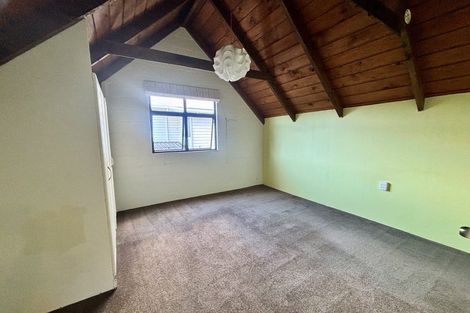 Photo of property in 5a Tapestry Grove, Silverstream, Upper Hutt, 5019