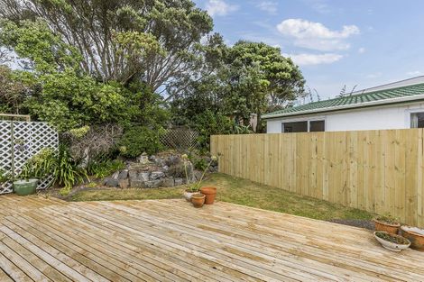 Photo of property in 45 Hiwi Crescent, Titahi Bay, Porirua, 5022