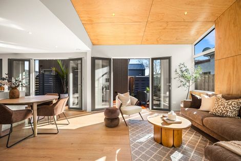 Photo of property in 135b Somerfield Street, Somerfield, Christchurch, 8024