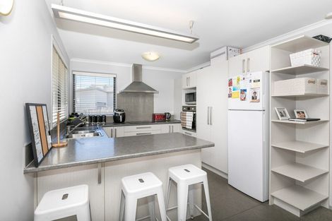 Photo of property in 12 Ruske Place, Grandview Heights, Hamilton, 3200