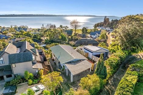 Photo of property in 6 Aries Place, Kawaha Point, Rotorua, 3010
