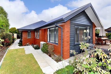 Photo of property in 3 Woodhaven Place, Parklands, Christchurch, 8083