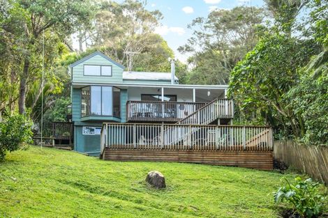 Photo of property in 704 South Titirangi Road, Titirangi, Auckland, 0604