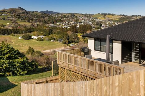 Photo of property in 24 Eagleview Rise, Welcome Bay, Tauranga, 3175