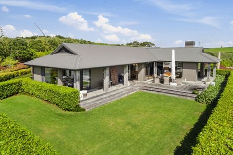 Photo of property in 167 Cape Rodney Road, Leigh, 0985