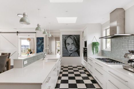 Photo of property in 40 Broadwater Close, Pyes Pa, Tauranga, 3112