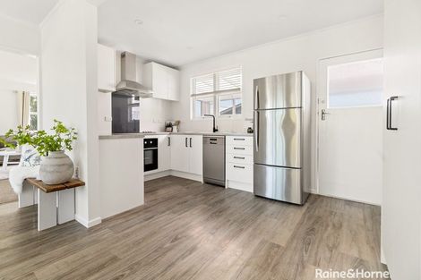 Photo of property in 10 Mahupuku Street, Greytown, 5712