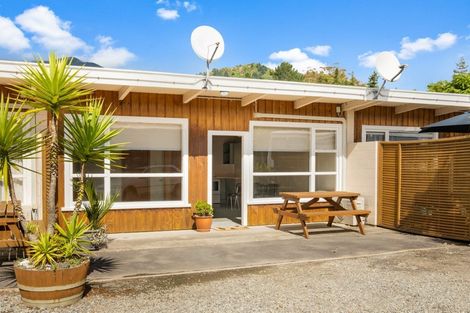 Photo of property in 5/209 Waikawa Road, Waikawa, Picton, 7220