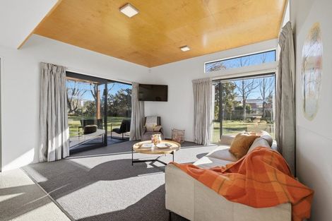 Photo of property in 38 Grassmere Street, Papanui, Christchurch, 8052