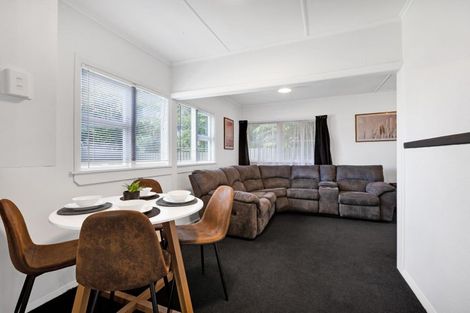 Photo of property in 59 Camberwell Road, Hawera, 4610