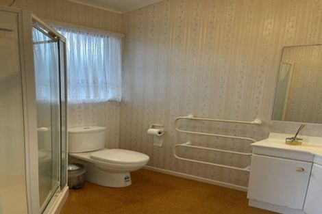 Photo of property in 17 Waller Avenue, Bucklands Beach, Auckland, 2012