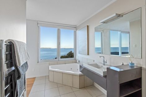Photo of property in 8 Sykes Avenue, Hatfields Beach, Orewa, 0931