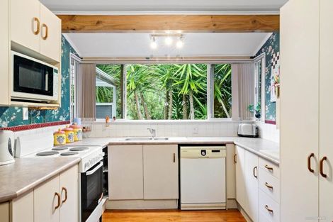 Photo of property in 4 Mountbatten Place, Papakura, 2110