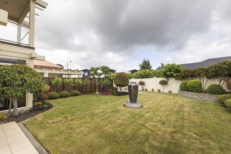 Photo of property in 7 Fairway Grove, Hokowhitu, Palmerston North, 4410