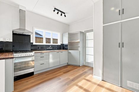 Photo of property in 28 Aotea Street, Castlecliff, Whanganui, 4501