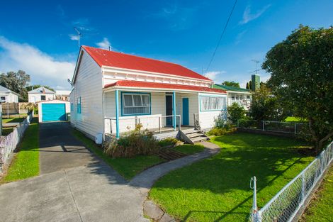 Photo of property in 338 Aberdeen Road, Gisborne, 4010