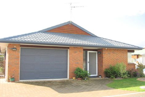 Photo of property in 5 Moffat Way, Bethlehem, Tauranga, 3110