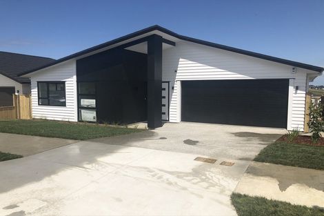 Photo of property in 9 Davey Crescent, Orewa, 0931