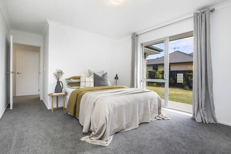 Photo of property in 18 Farleigh Close, Huntington, Hamilton, 3210