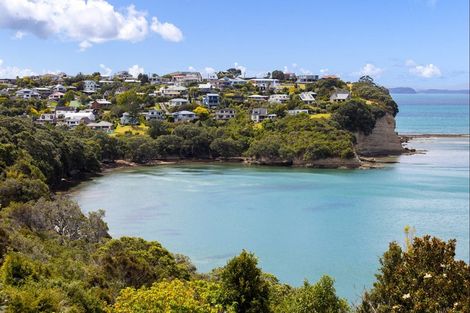 Photo of property in 1 Hurdlow Place, Manly, Whangaparaoa, 0930