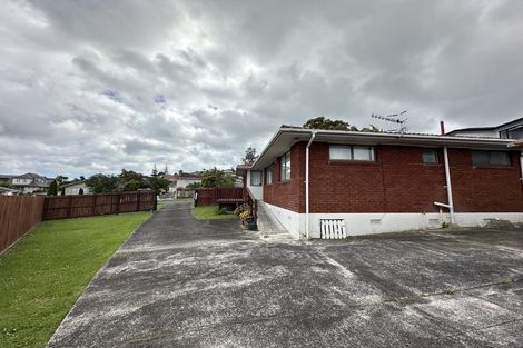 Photo of property in 42 Lewisham Street, Highland Park, Auckland, 2010