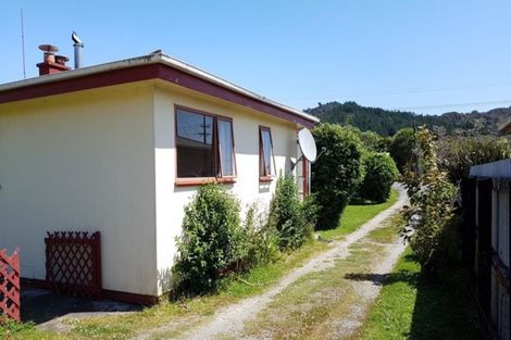 Photo of property in 50 Moorhouse Street, Ross, 7812