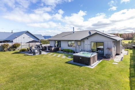 Photo of property in 120 Kinloch Road, Kinloch, Taupo, 3377