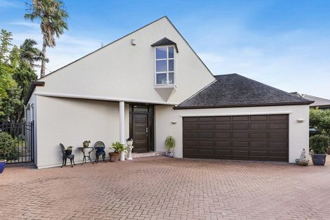 Photo of property in 2/15 Bradbury Road, Botany Downs, Auckland, 2010