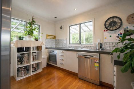 Photo of property in 9 Moana Street, Kaka Point, Balclutha, 9271