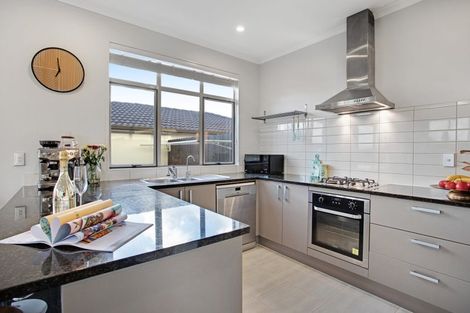 Photo of property in 137 Baverstock Road, Flat Bush, Auckland, 2016