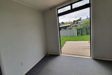 Photo of property in 9b Arawa Place, Castlecliff, Whanganui, 4501